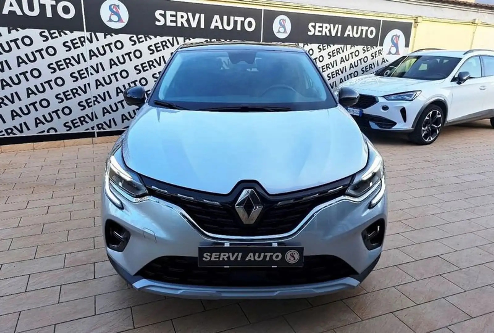 Renault Captur TCe 12V 90 CV Gpl Techno Grigio - 2