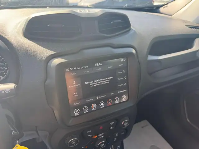 Jeep Renegade view 9