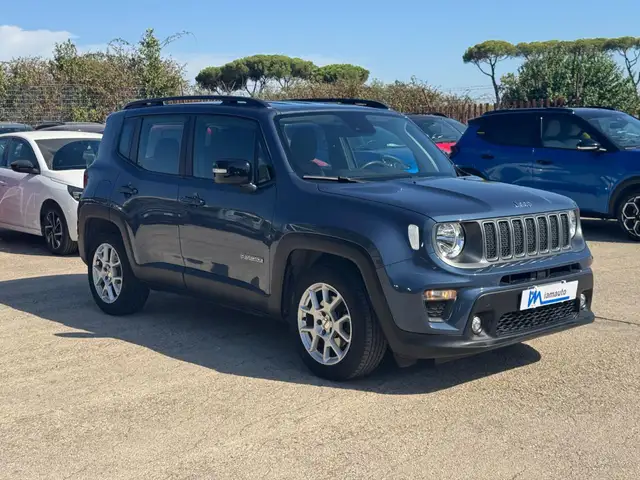 Jeep Renegade view 2