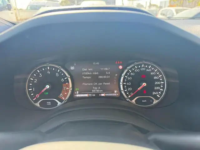 Jeep Renegade view 6