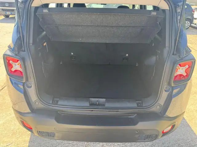 Jeep Renegade view 15