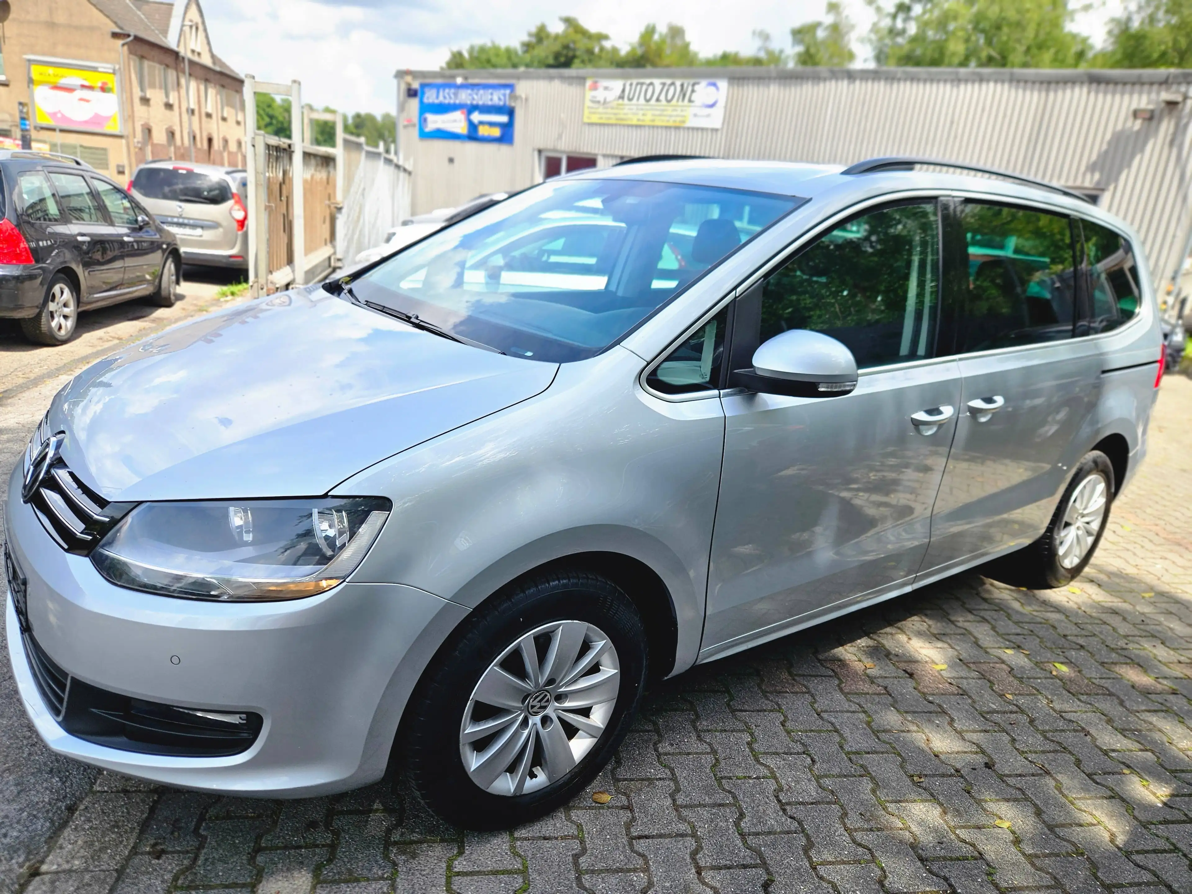 Volkswagen Sharan Comfortline BMT — photo 3
