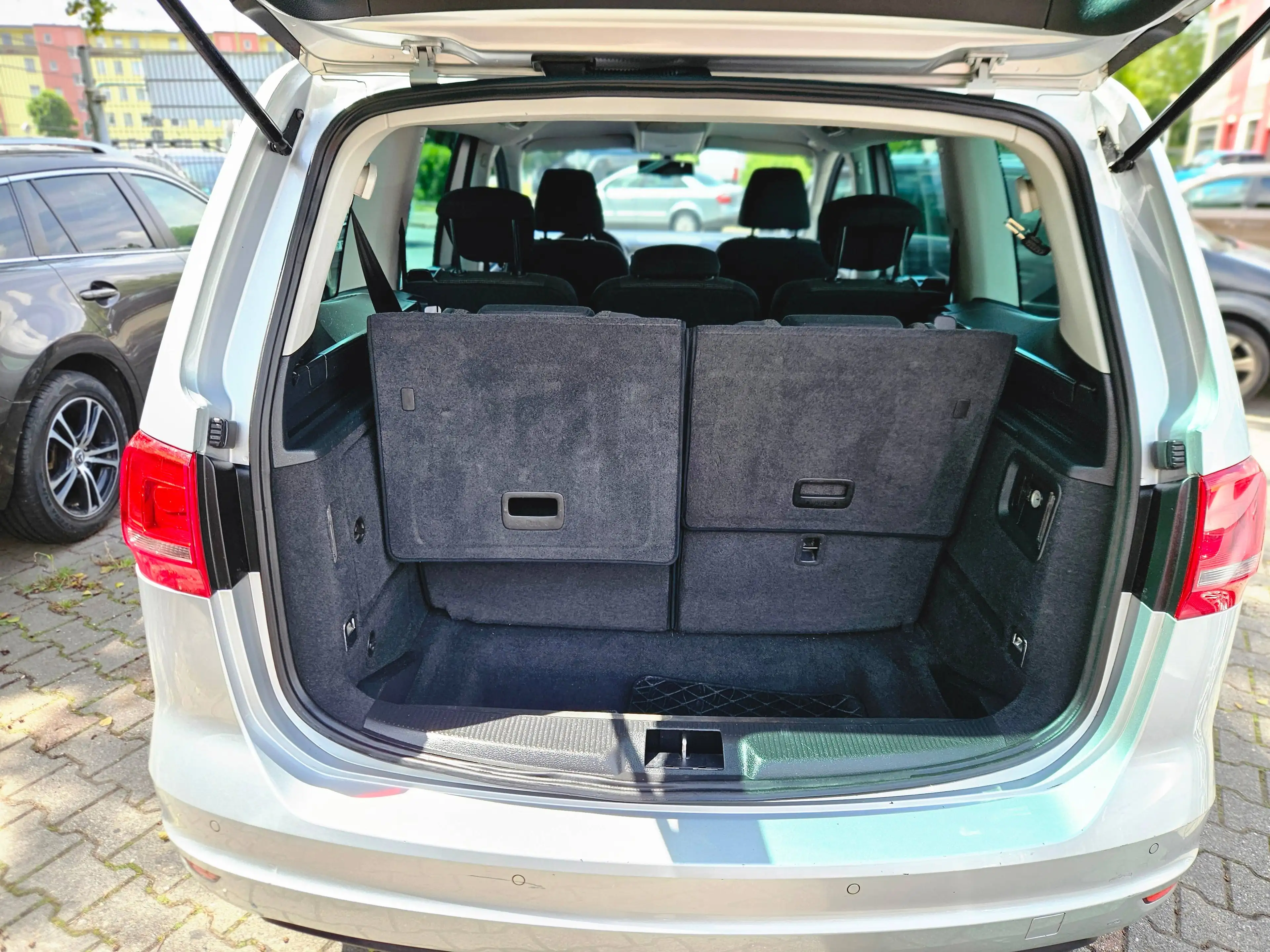 Volkswagen Sharan Comfortline BMT — photo 15