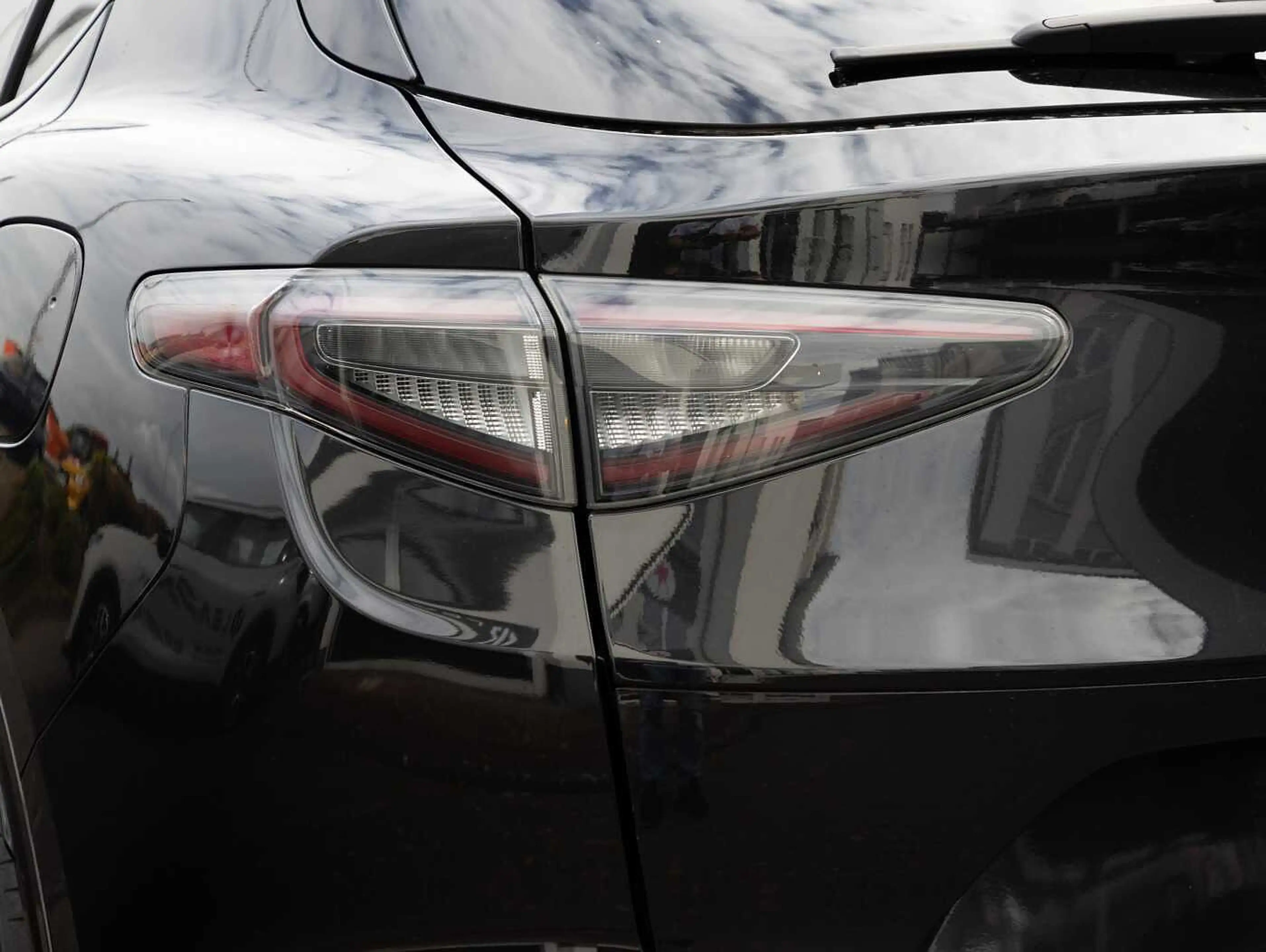 Alfa Romeo Stelvio 2.0 Turbo 16V AT8-Q4 Veloce — photo 5