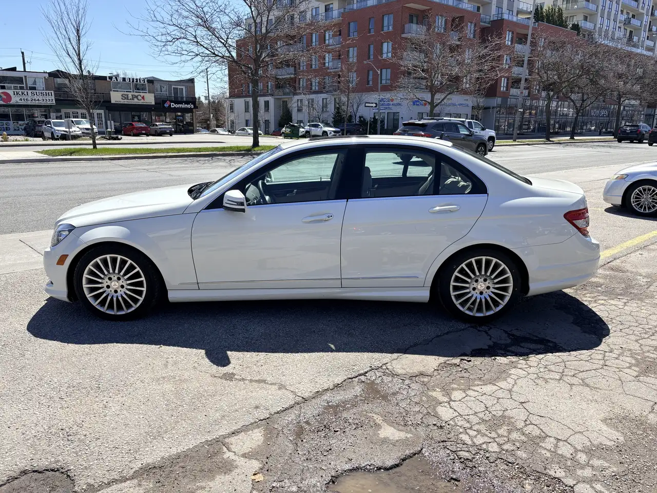 Mercedes-Benz C-Class снимка Mercedes-Benz C-Class