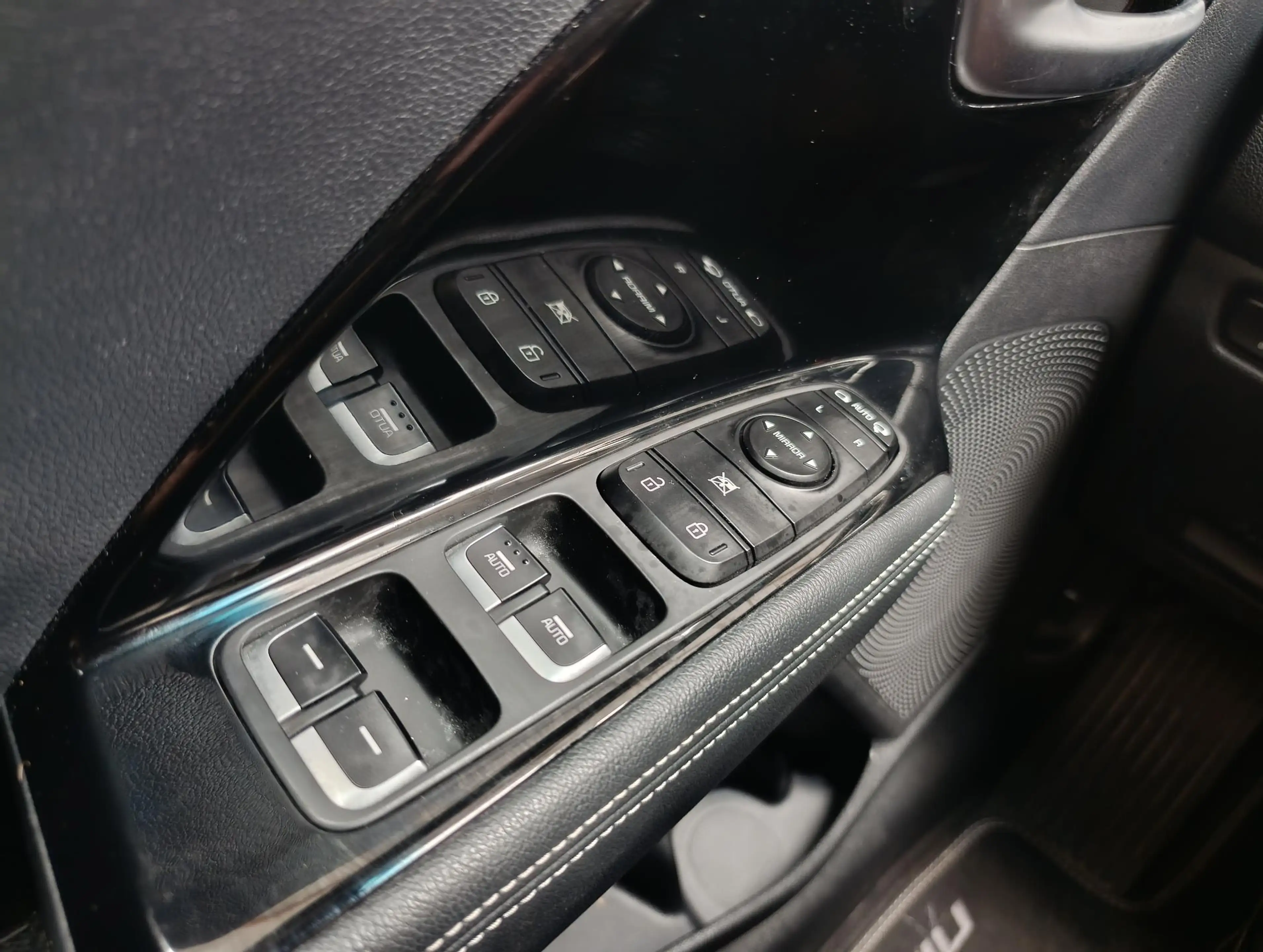 Kia e-Niro DynamicPlusLine 39 kWh Airconditioning (automatisc — photo 32