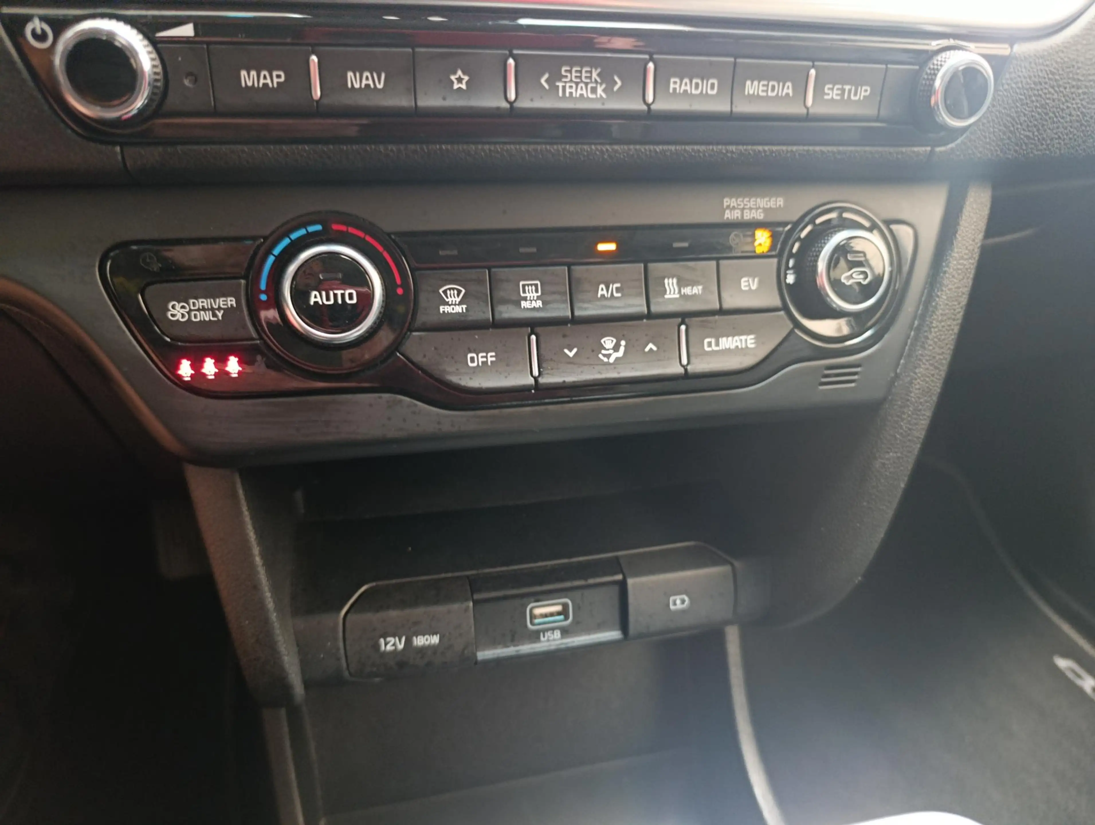 Kia e-Niro DynamicPlusLine 39 kWh Airconditioning (automatisc — photo 30