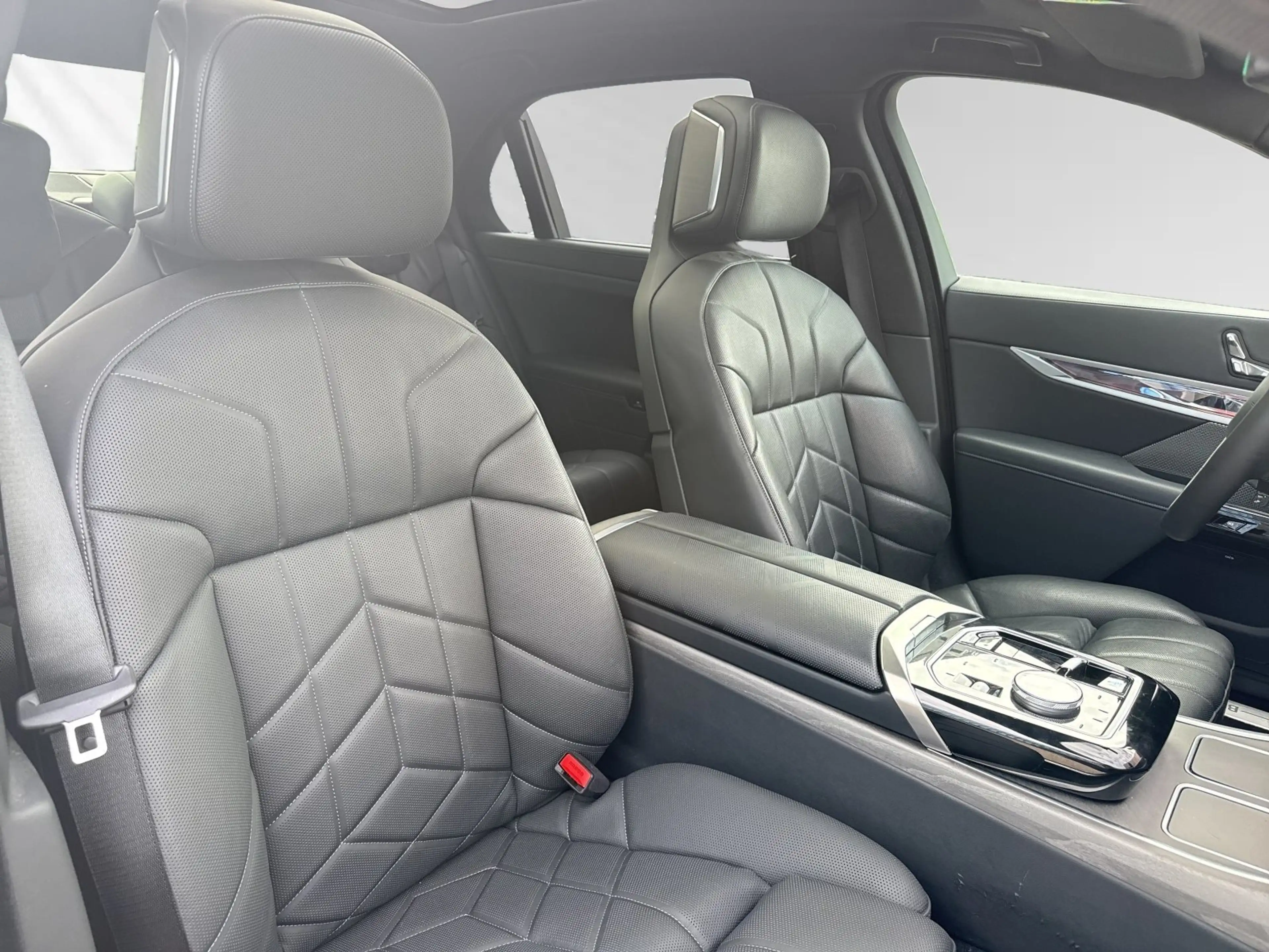 BMW i7 xDrive60 20"LM|Massagesitz|Autobahnassistent — photo 9