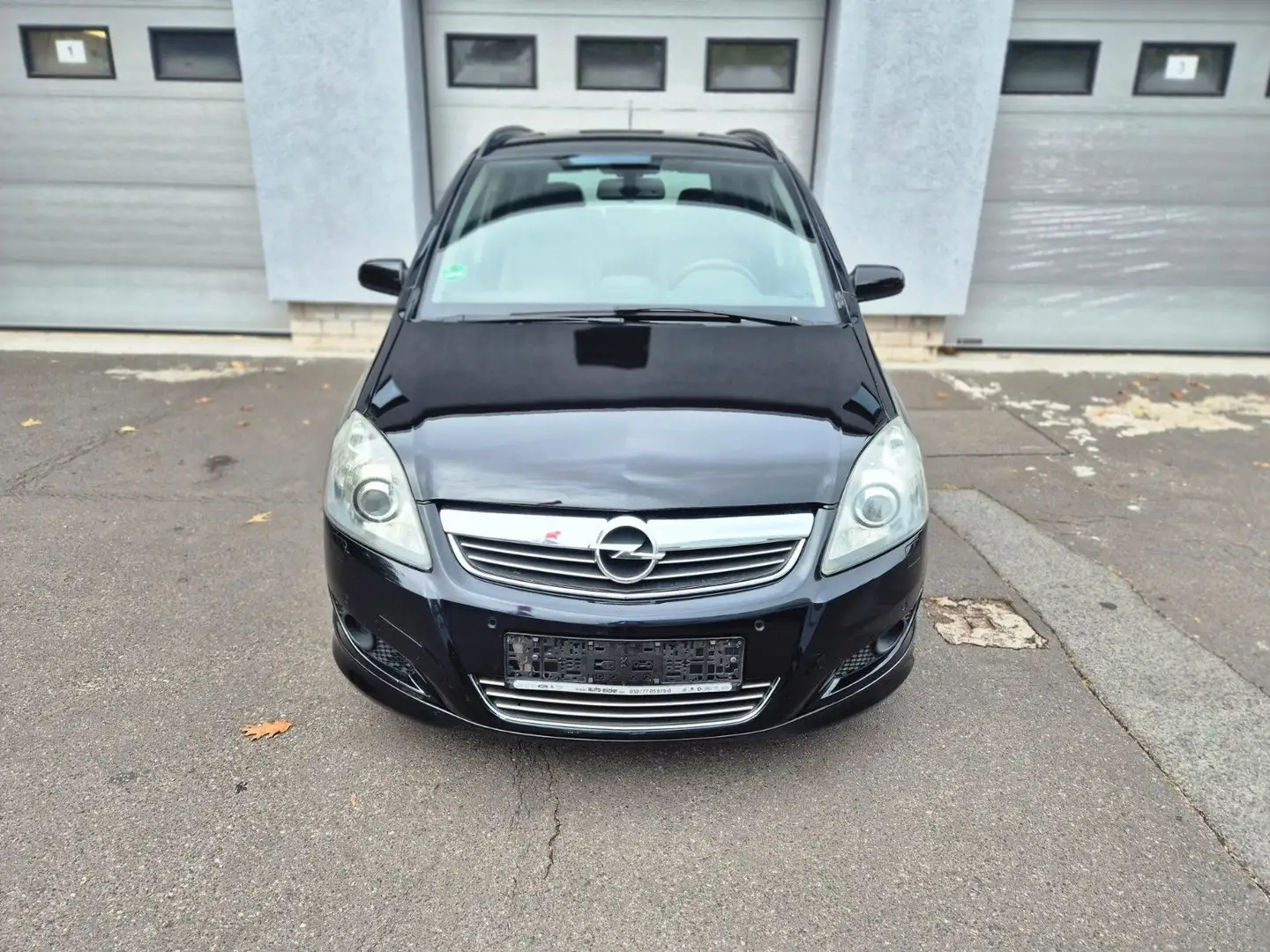 Opel Zafira 2.2 direct First Edition OPC 7 SITZ NAVI Schwarz - 2