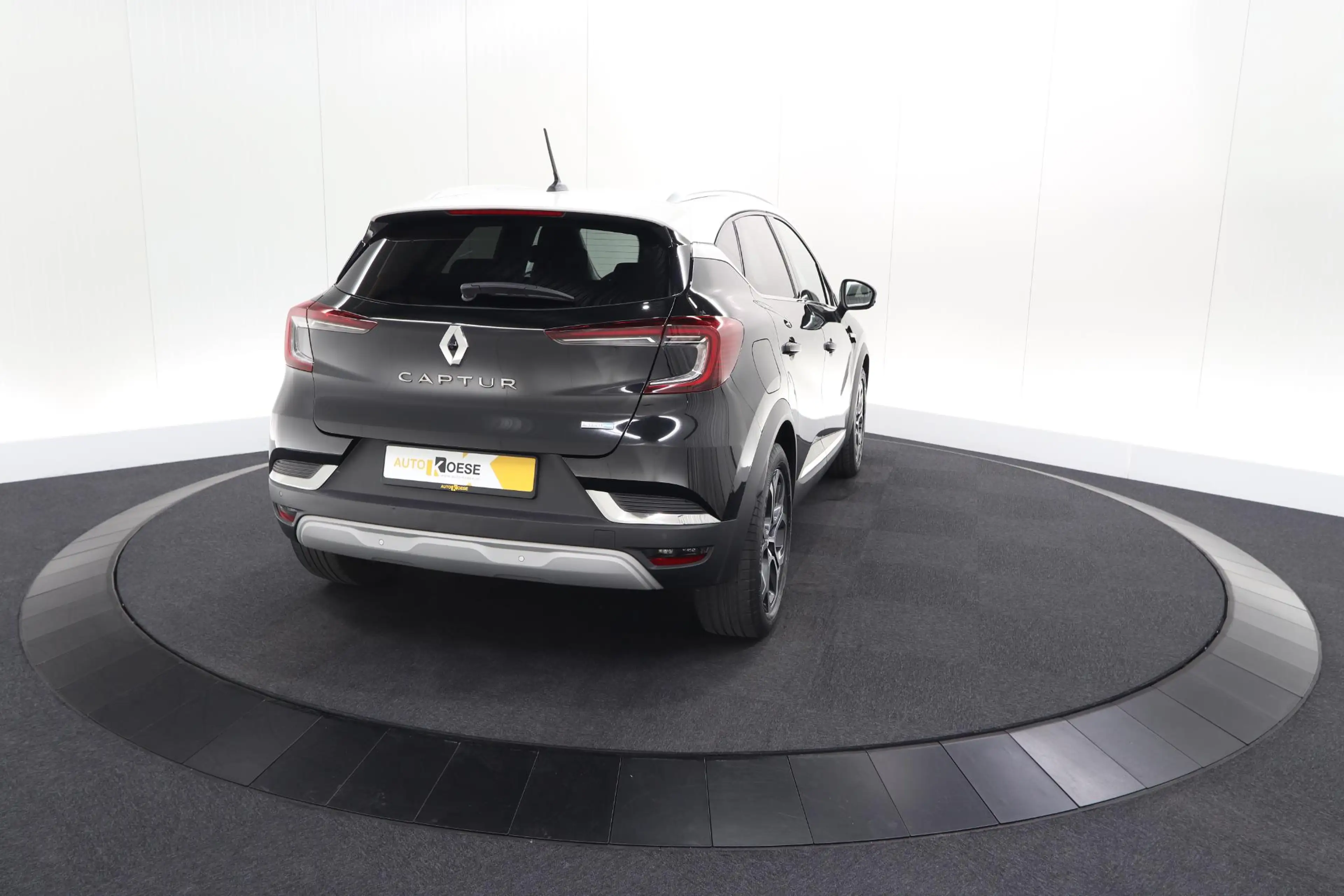 Renault Captur 1.6 E-Tech full hybrid 145 techno | Camera | Parke — photo 15