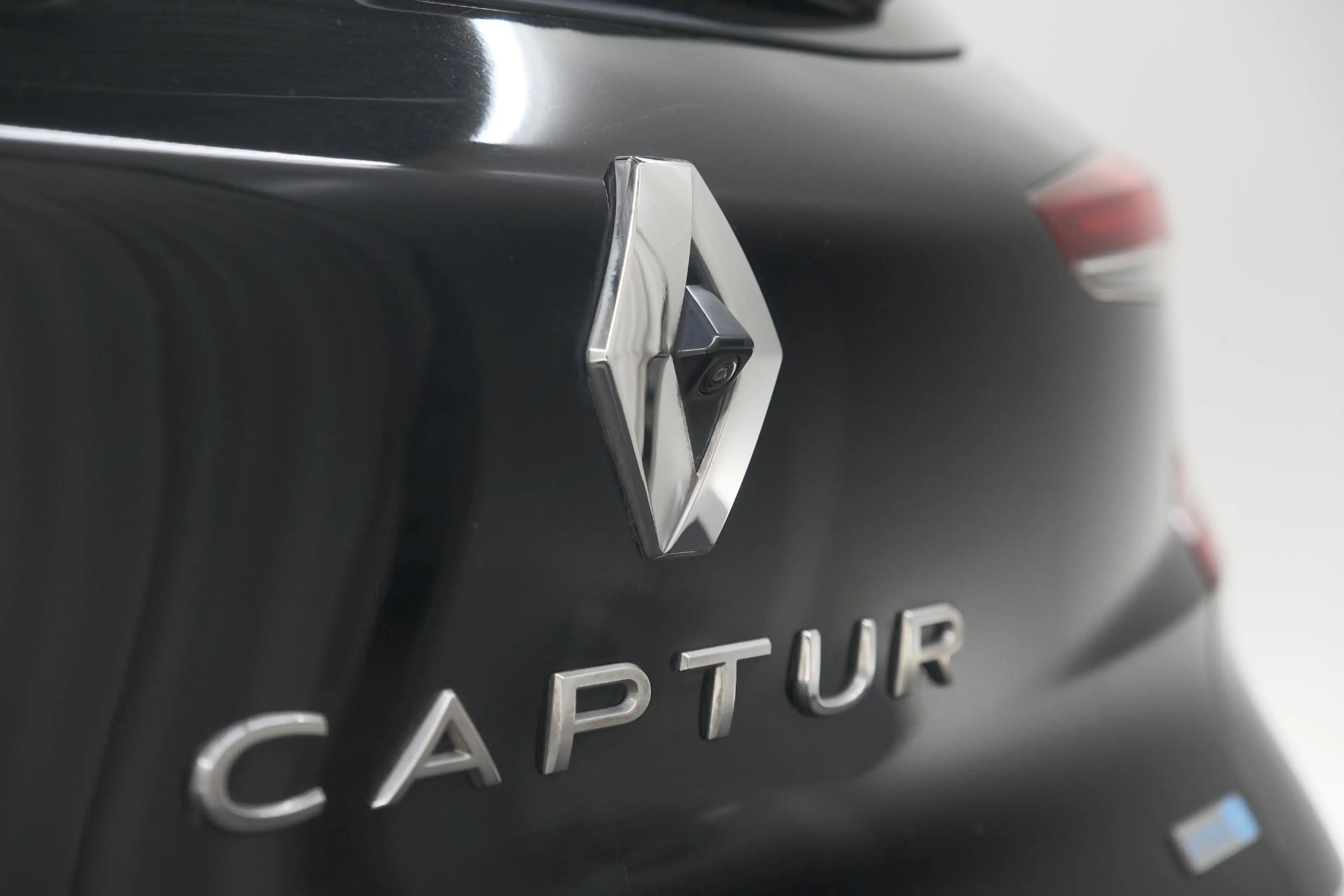 Renault Captur 1.6 E-Tech full hybrid 145 techno | Camera | Parke — photo 5