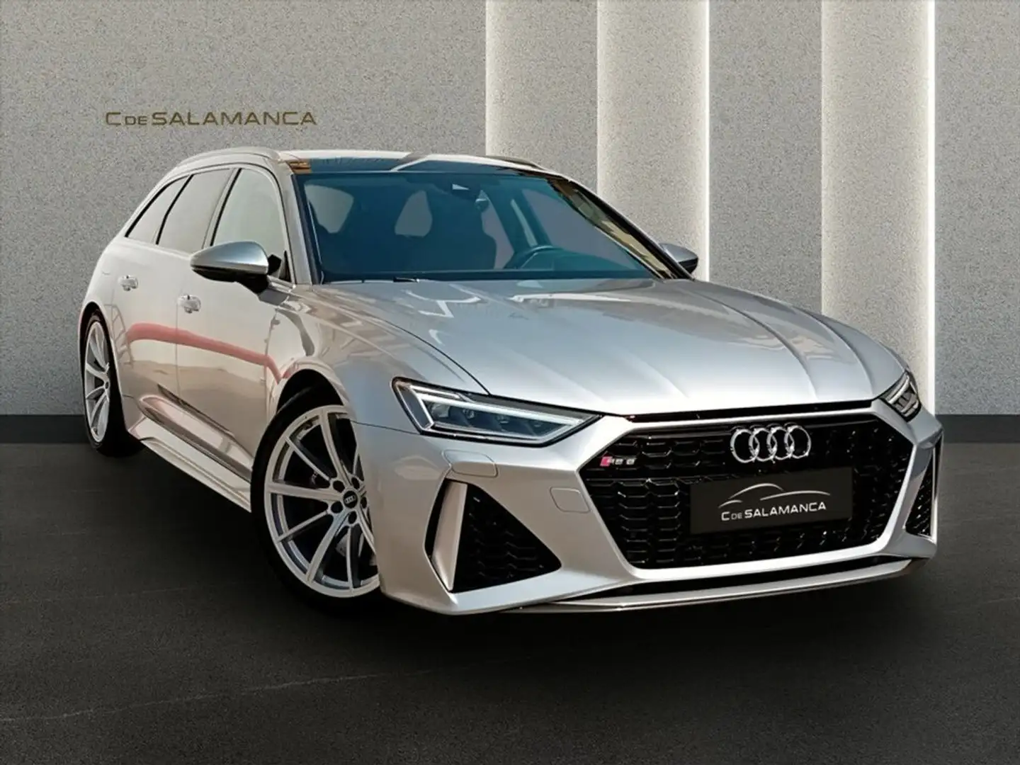 Audi A6 RS 6 Avant TFSI quattro Silber - 2