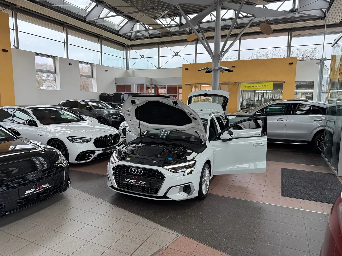 Audi A3 30 TDI advanced Fahrschulwagen ACC LED Virtual 17" Weiß - 2