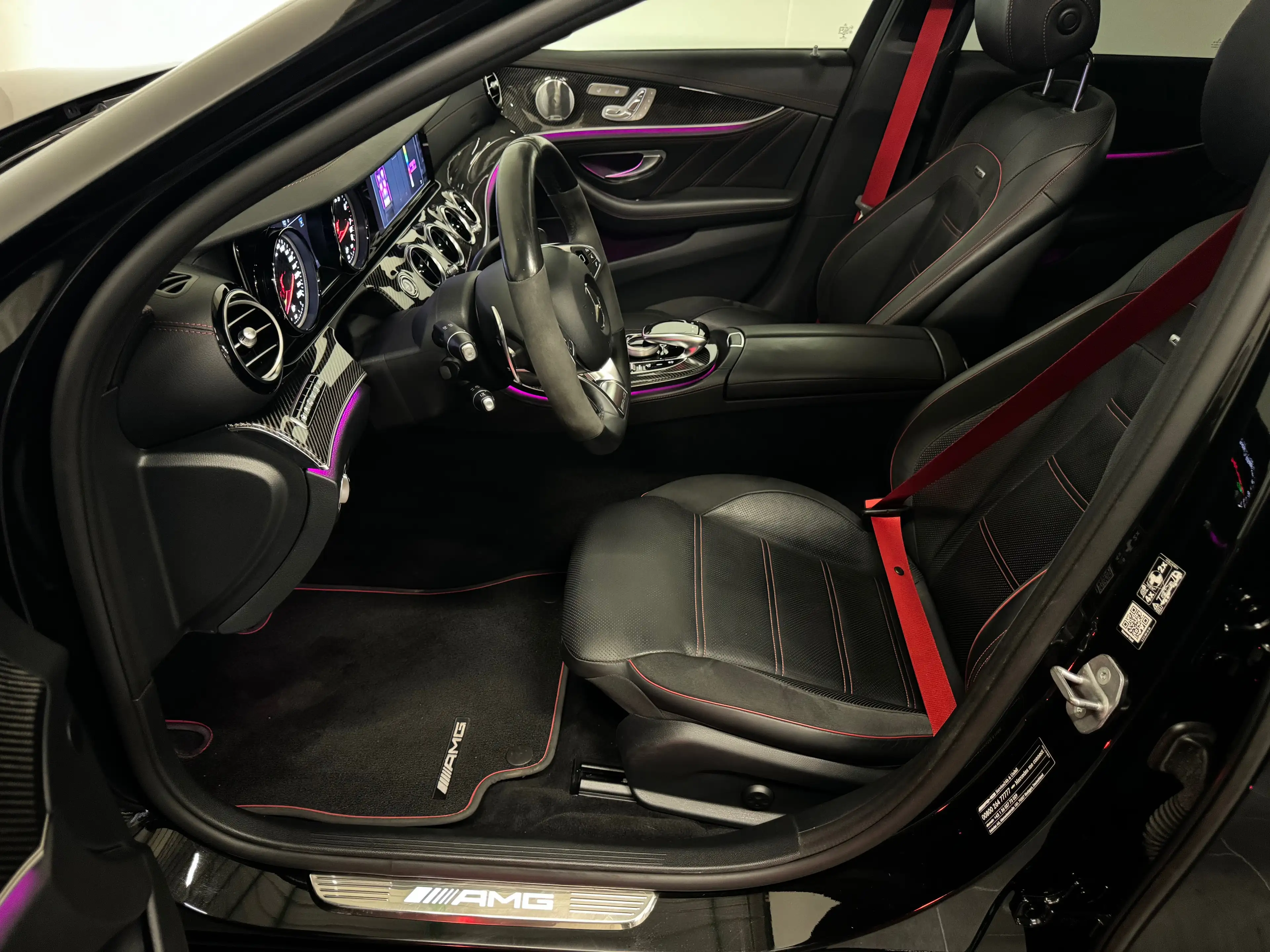 Mercedes-Benz E 43 AMG **LED-Navi-Luft-Pano-Vollausstattung-LP 134.000** — photo 12