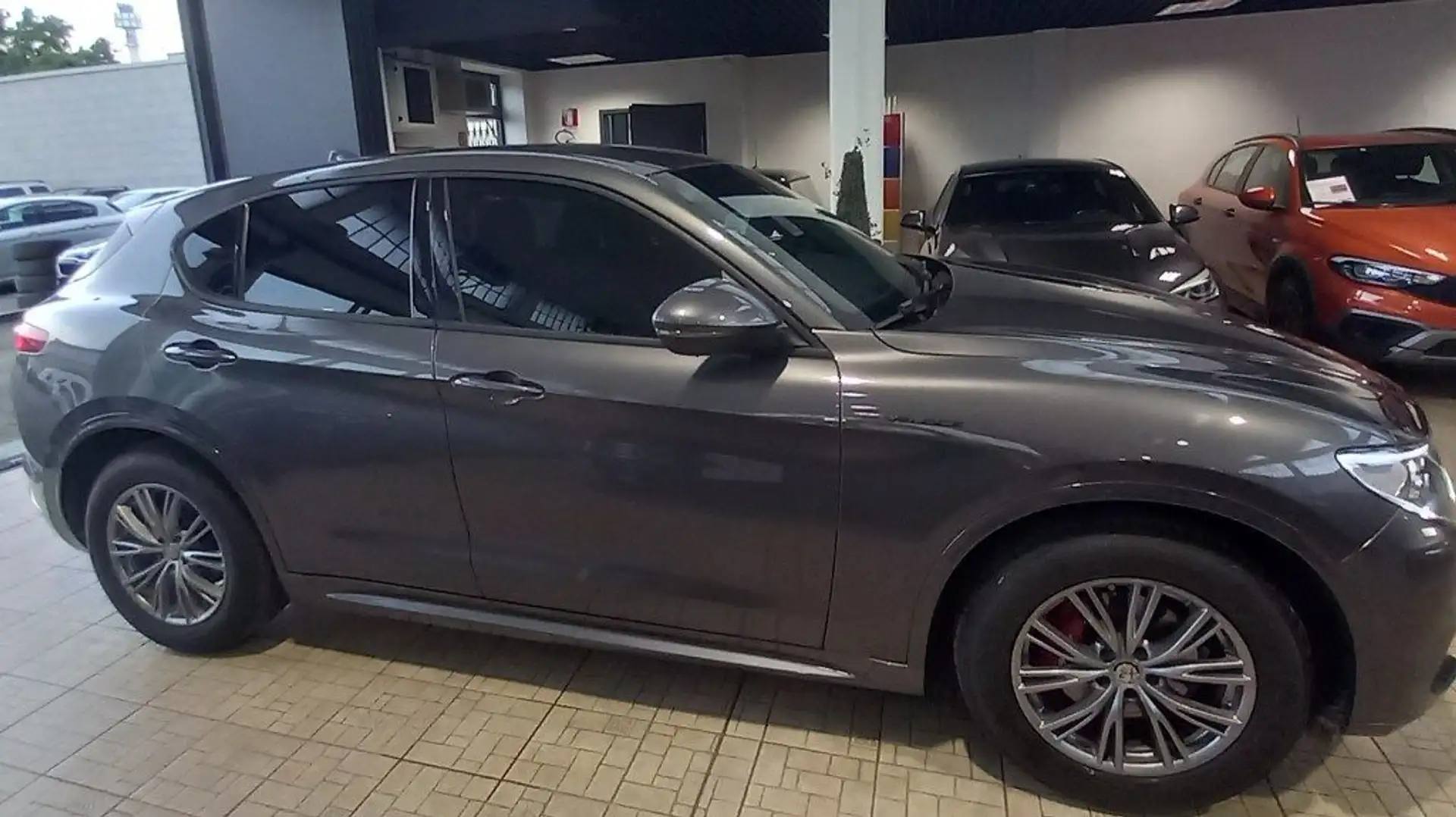 Alfa Romeo Stelvio 2.2 Turbodiesel 210 CV AT8 Q4 Veloce Grey - 2