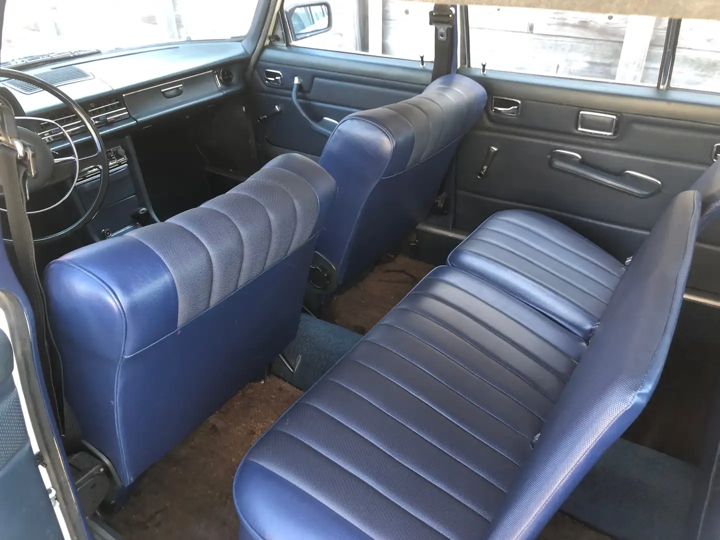Mercedes-Benz 240 240 undefined Weiß - 2