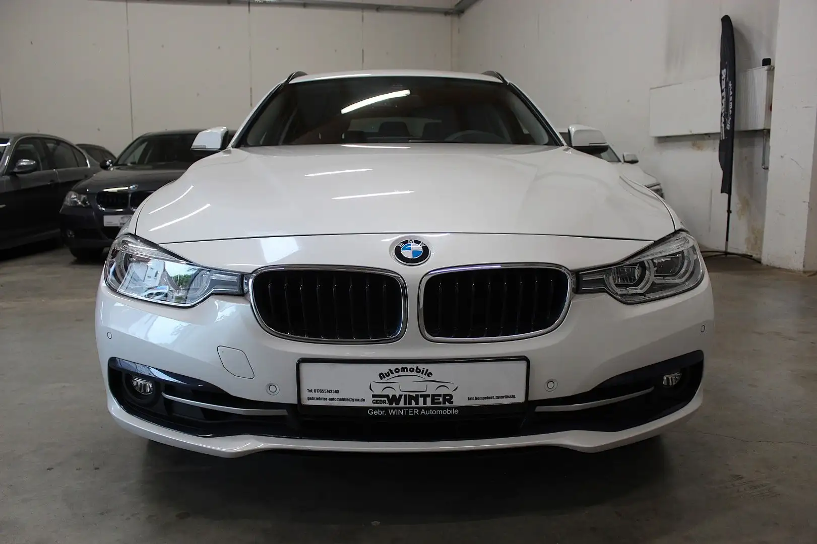 BMW 320 i Touring*Sport Line*Facelift*Head-Up Weiß - 2