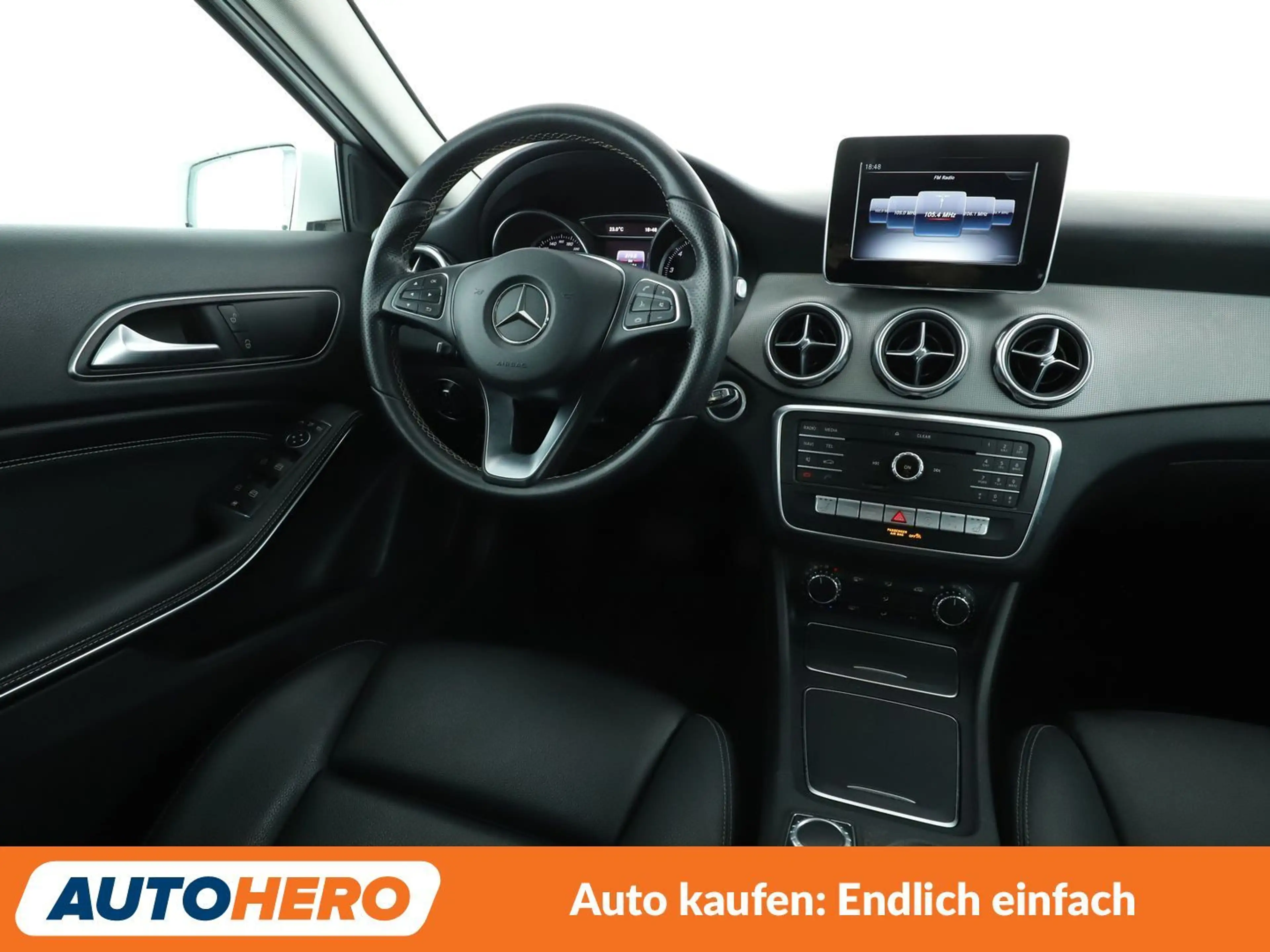 Mercedes-Benz GLA 180 GLA 180 Urban Aut*NAVI*LED*TEMPO*PDC*SHZ* — photo 13