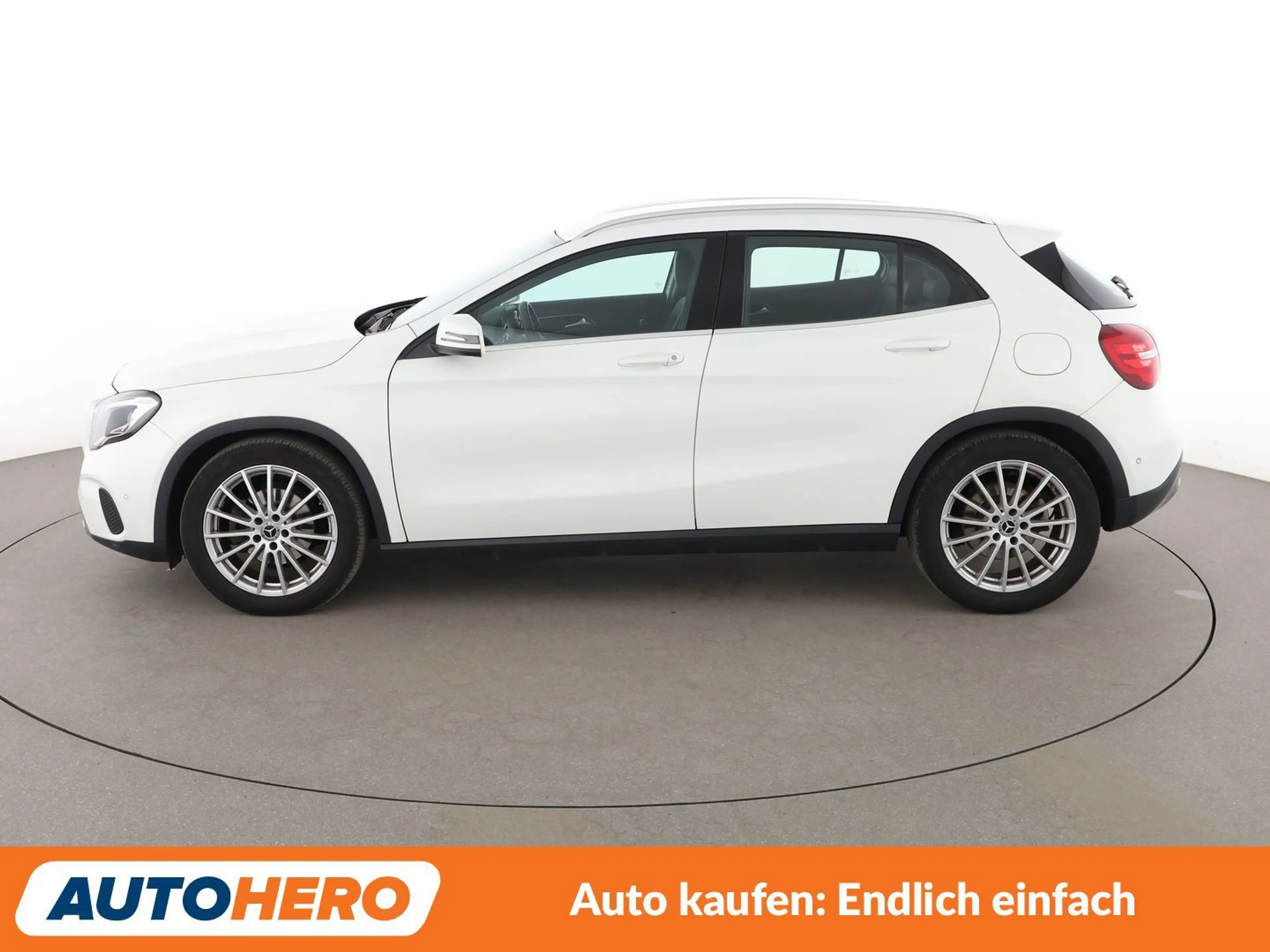 Mercedes-Benz GLA 180 GLA 180 Urban Aut*NAVI*LED*TEMPO*PDC*SHZ* — photo 3