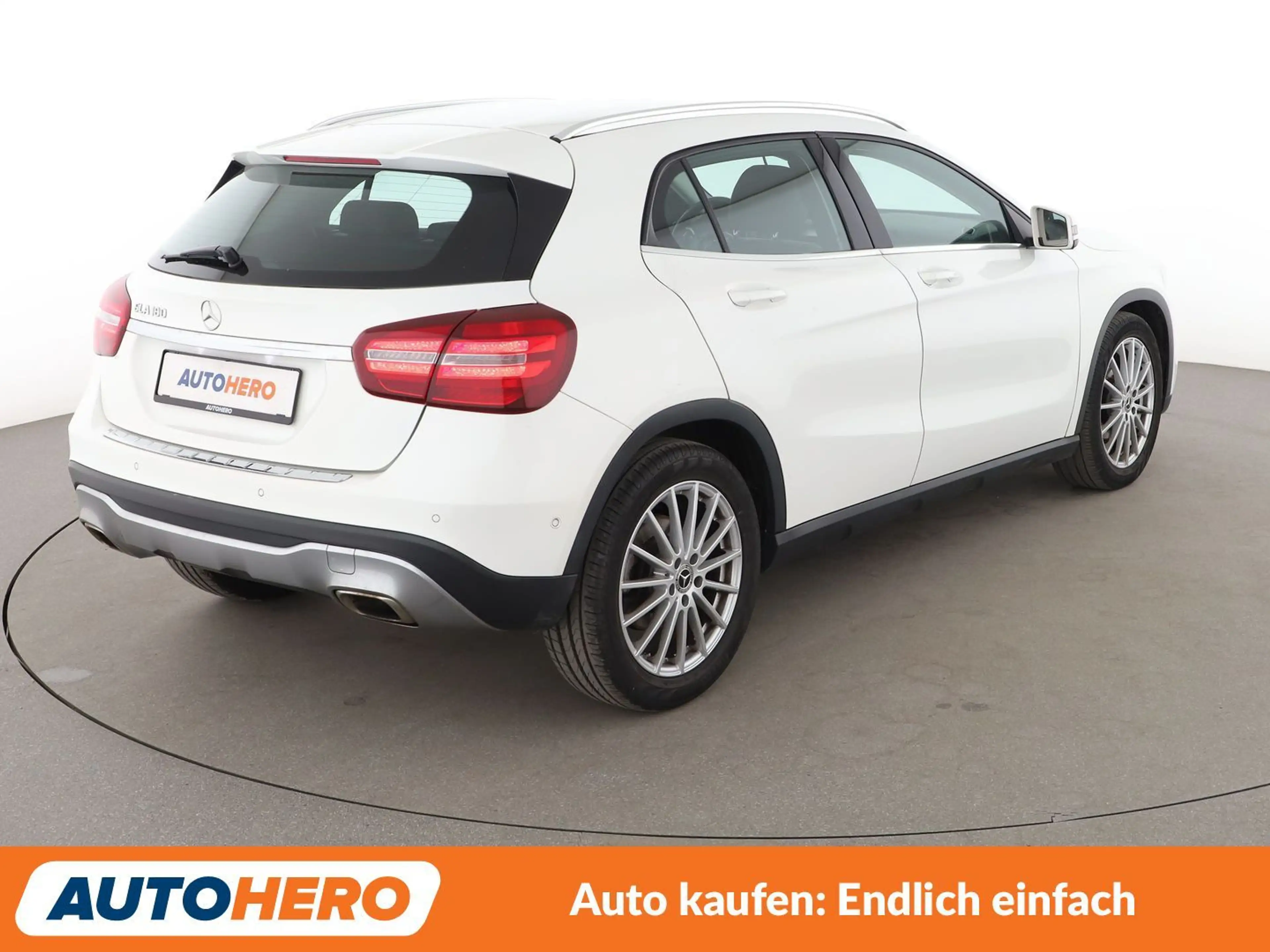 Mercedes-Benz GLA 180 GLA 180 Urban Aut*NAVI*LED*TEMPO*PDC*SHZ* — photo 6