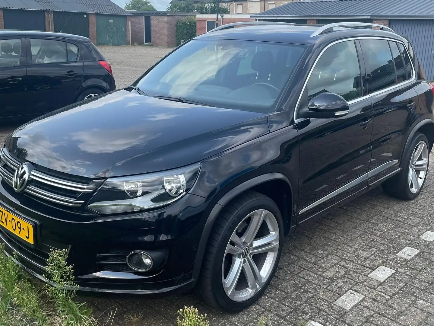 Volkswagen Tiguan 1.4 TSI Comf.&Des.4M Zwart - 2