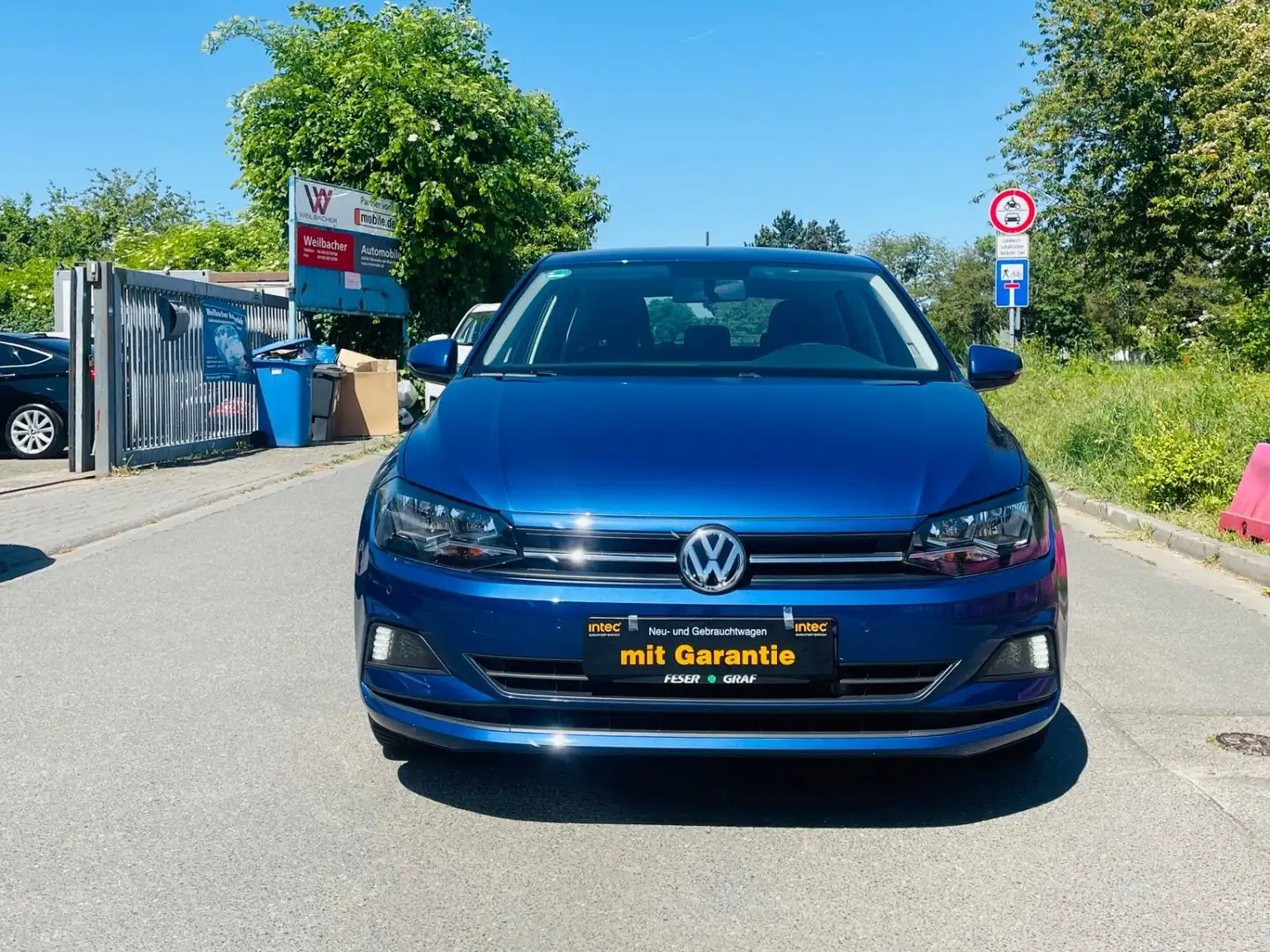Volkswagen Polo VI Comfortline Bleu - 1
