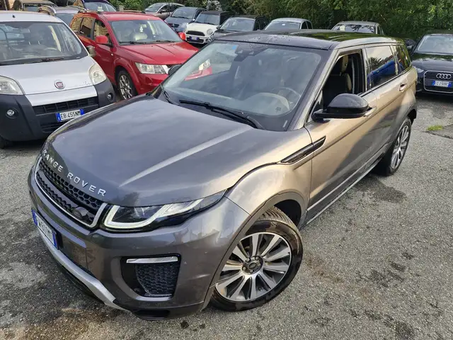 Land Rover Range Rover Evoque view 2