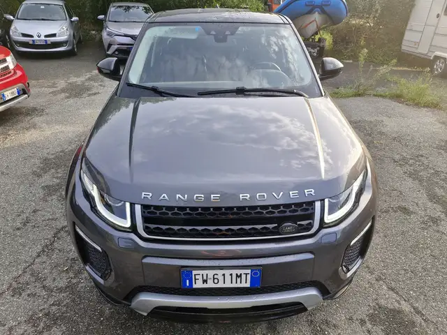Land Rover Range Rover Evoque view 3