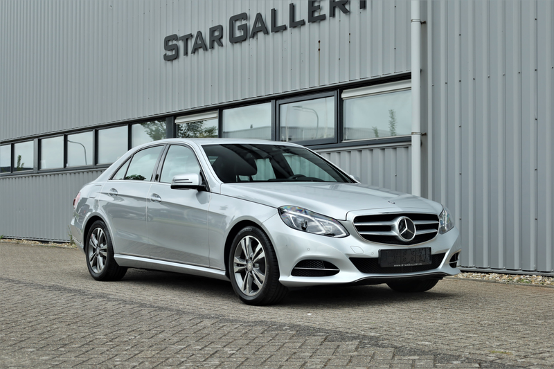 Mercedes-Benz E 300 E 4MATIC Avantgarde 10916km(!) BTW auto