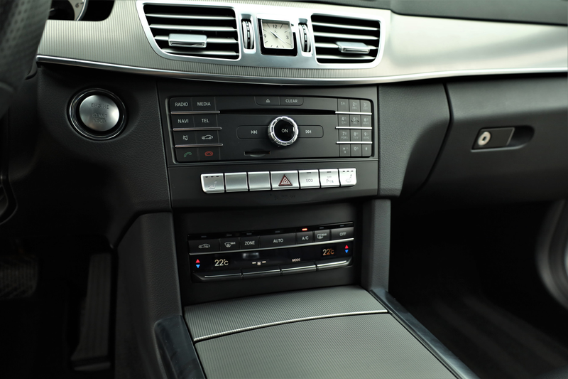 Mercedes-Benz E 300 E 4MATIC Avantgarde 10916km(!) BTW auto — photo 9