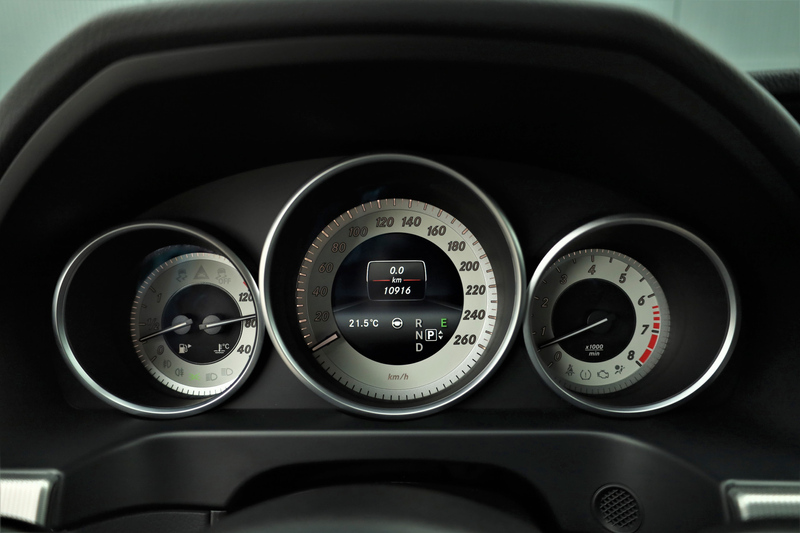 Mercedes-Benz E 300 E 4MATIC Avantgarde 10916km(!) BTW auto — photo 5