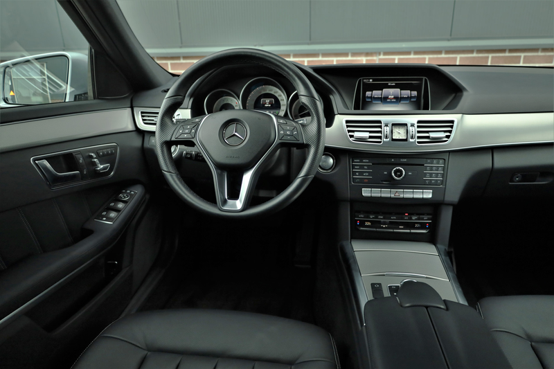 Mercedes-Benz E 300 E 4MATIC Avantgarde 10916km(!) BTW auto — photo 12
