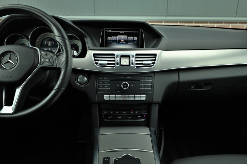 Mercedes-Benz E 300 E 4MATIC Avantgarde 10916km(!) BTW auto — photo 14