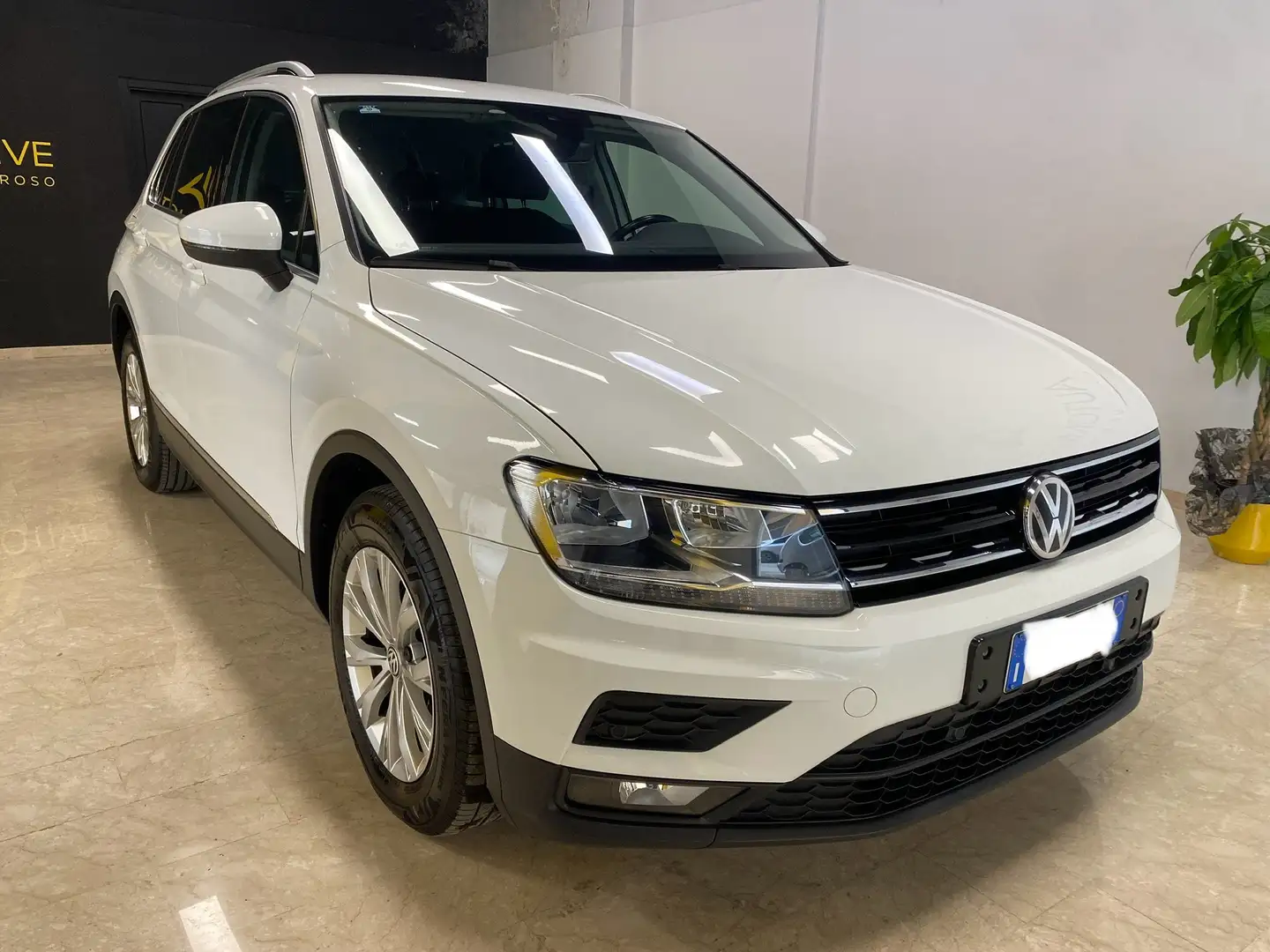 Volkswagen Tiguan 2.0 tdi Business 150cv dsg Blanc - 2
