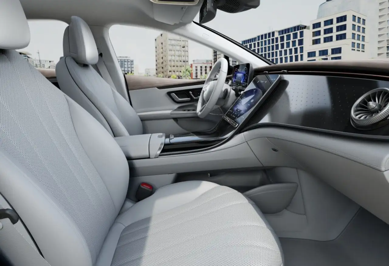 Mercedes-Benz EQE 300 Burm+Digital+Distr+Memo+Ambiente+ILS+360 8