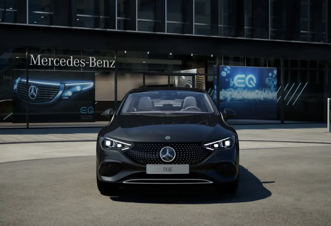 Mercedes-Benz EQE 300 Burm+Digital+Distr+Memo+Ambiente+ILS+360 5