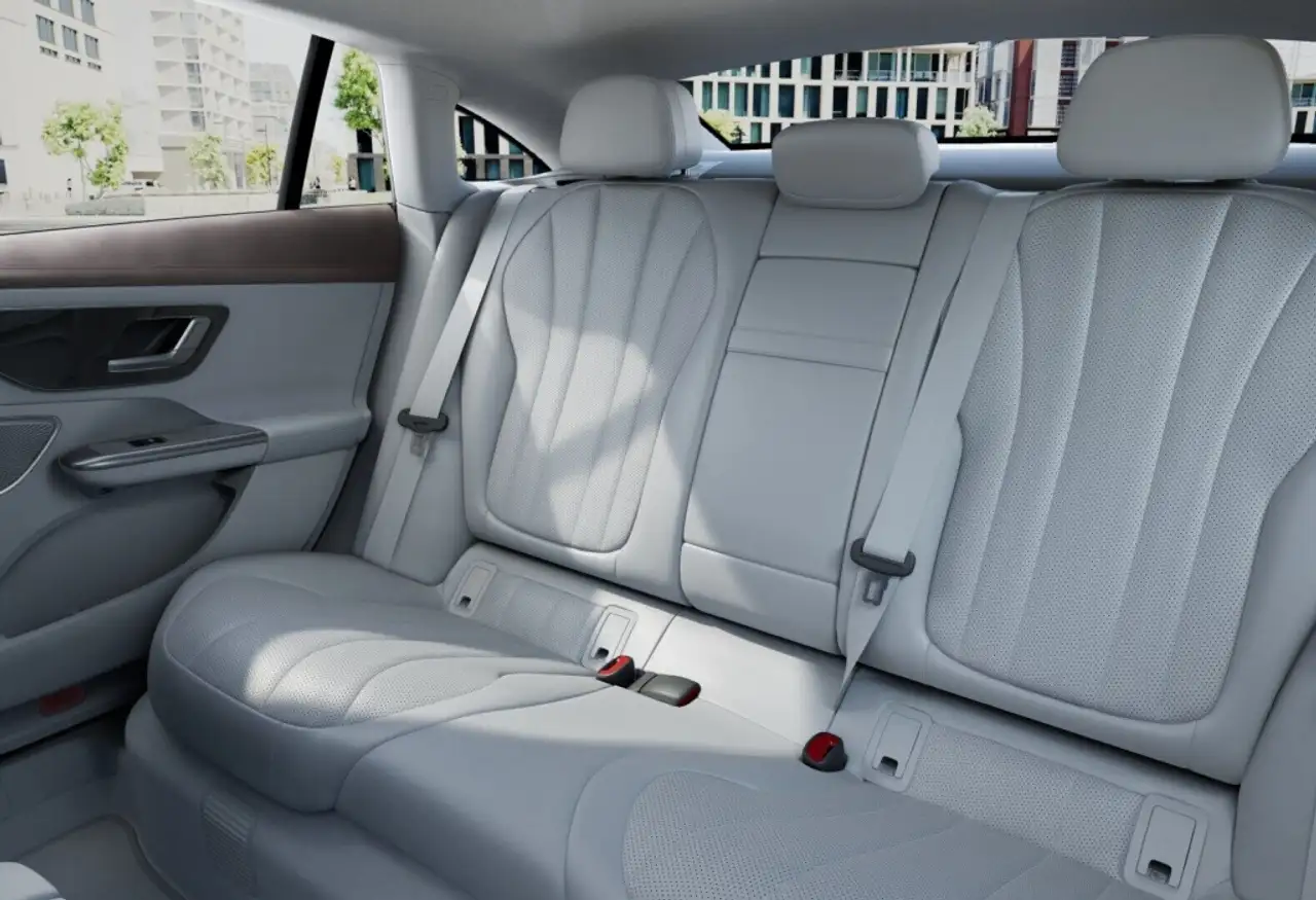 Mercedes-Benz EQE 300 Burm+Digital+Distr+Memo+Ambiente+ILS+360 10