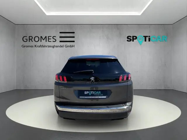 Peugeot 3008 view 4