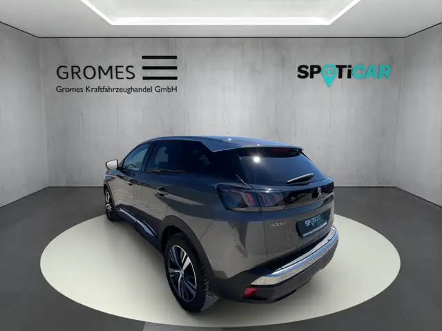 Peugeot 3008 view 5