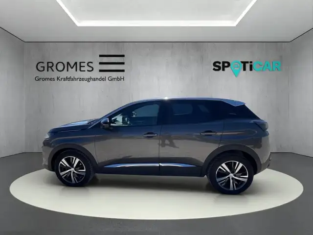 Peugeot 3008 view 6