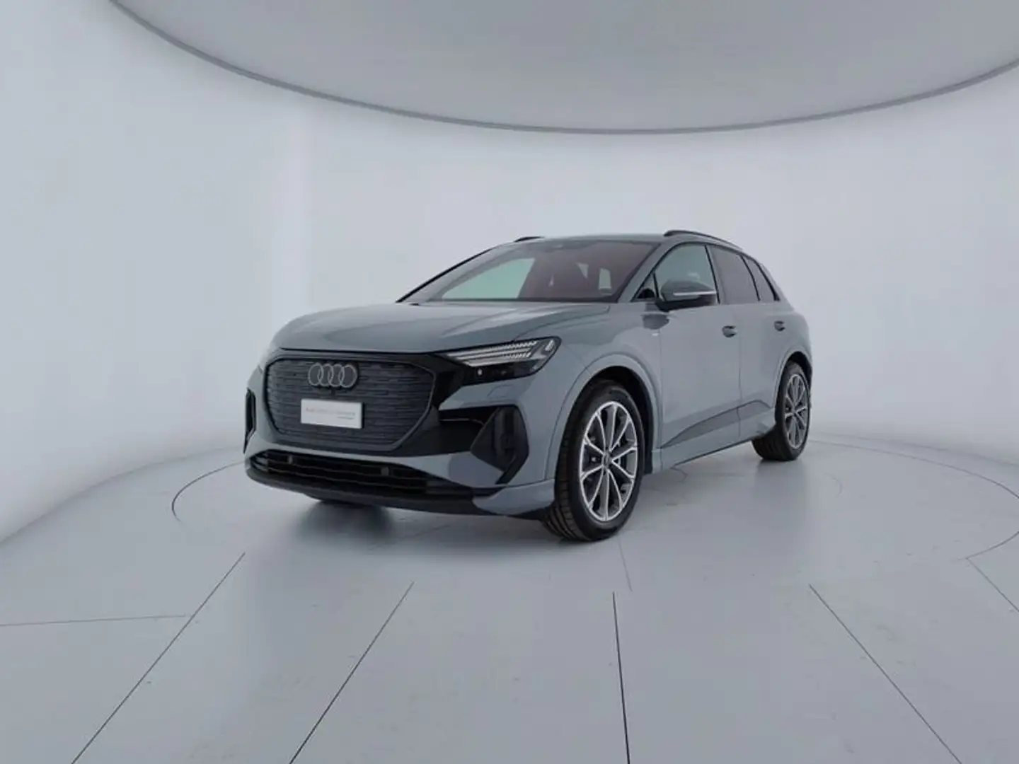 Audi Q4 e-tron Q4 55 e-tron quattro S Line edition Grigio - 1