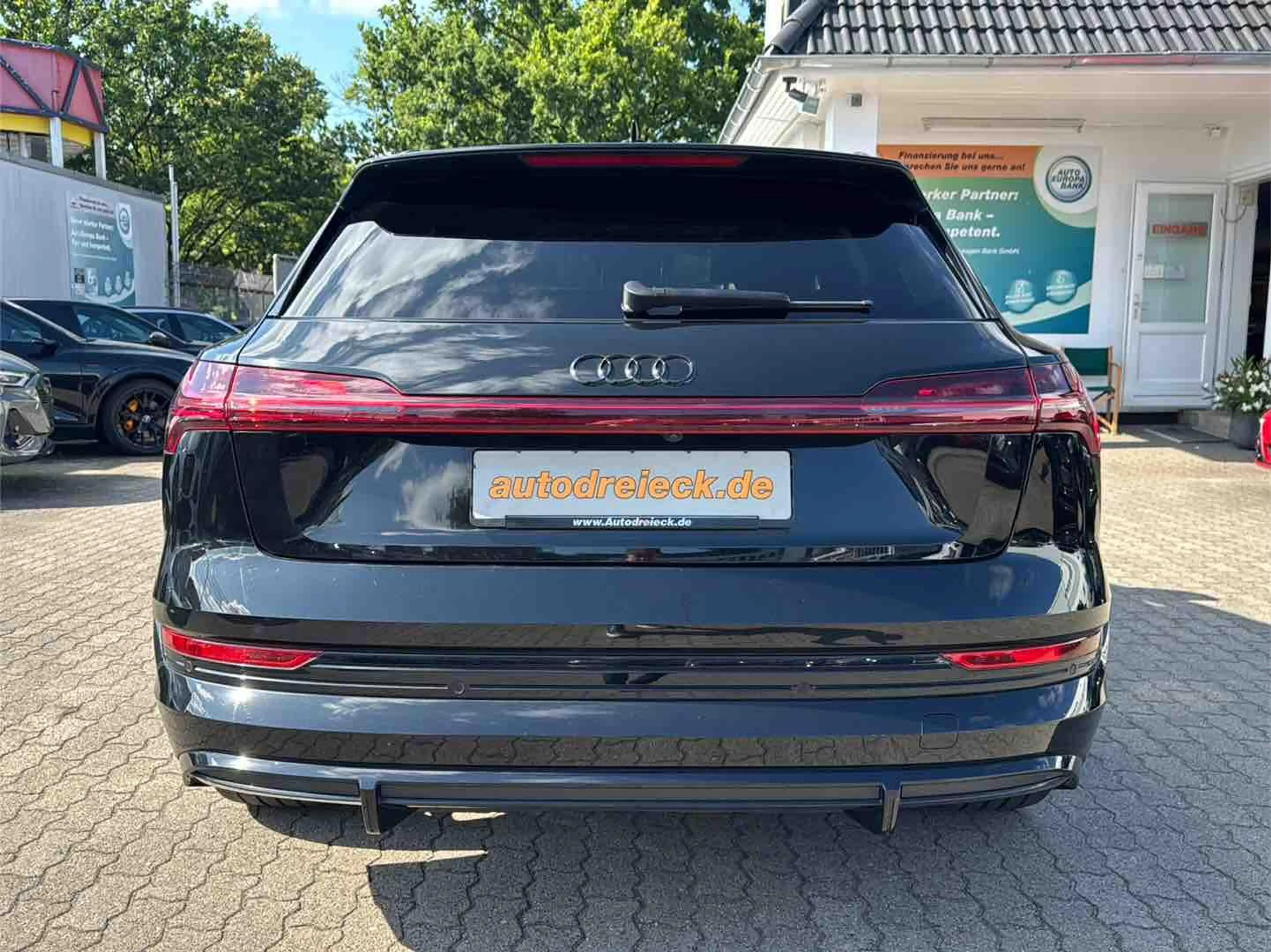 Audi e-tron 55 S line ACC BLACK PANO 360° 21Z SHZ — photo 8