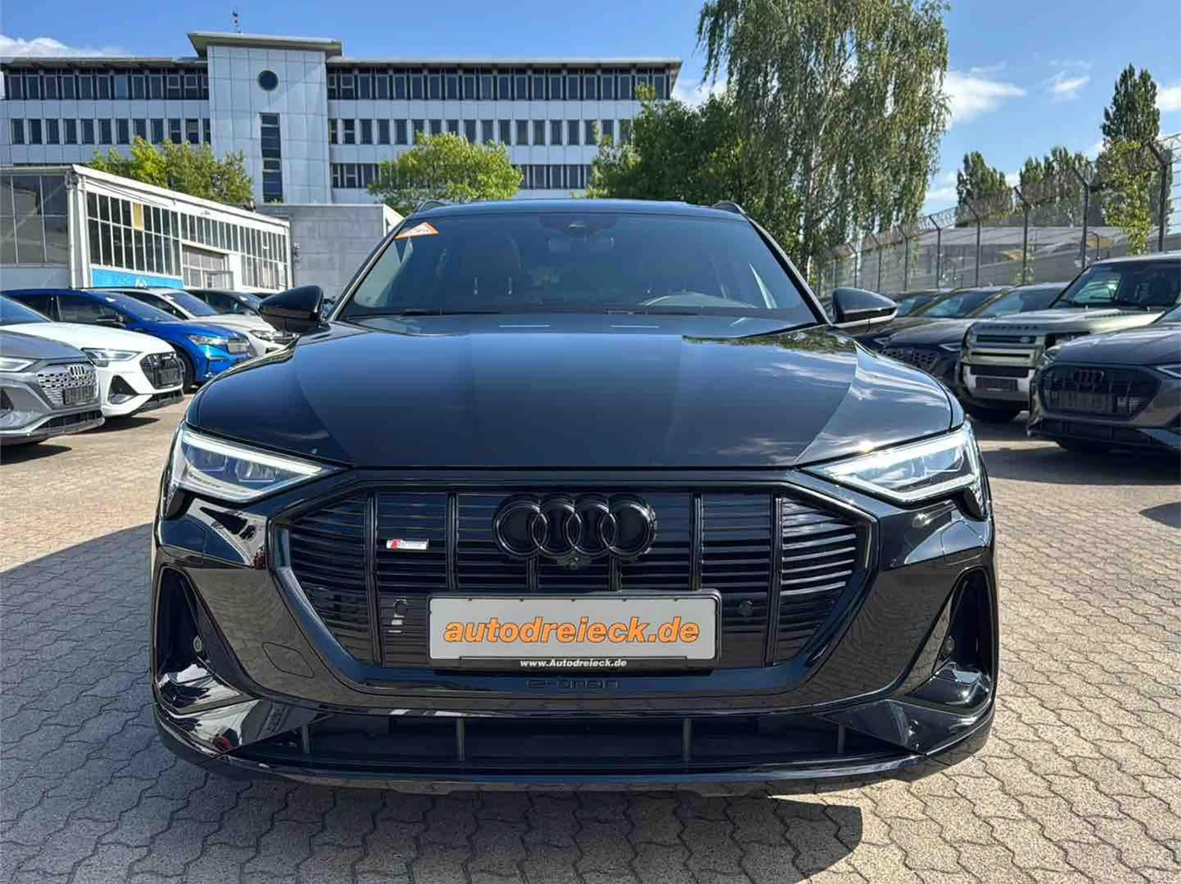 Audi e-tron 55 S line ACC BLACK PANO 360° 21Z SHZ — photo 4