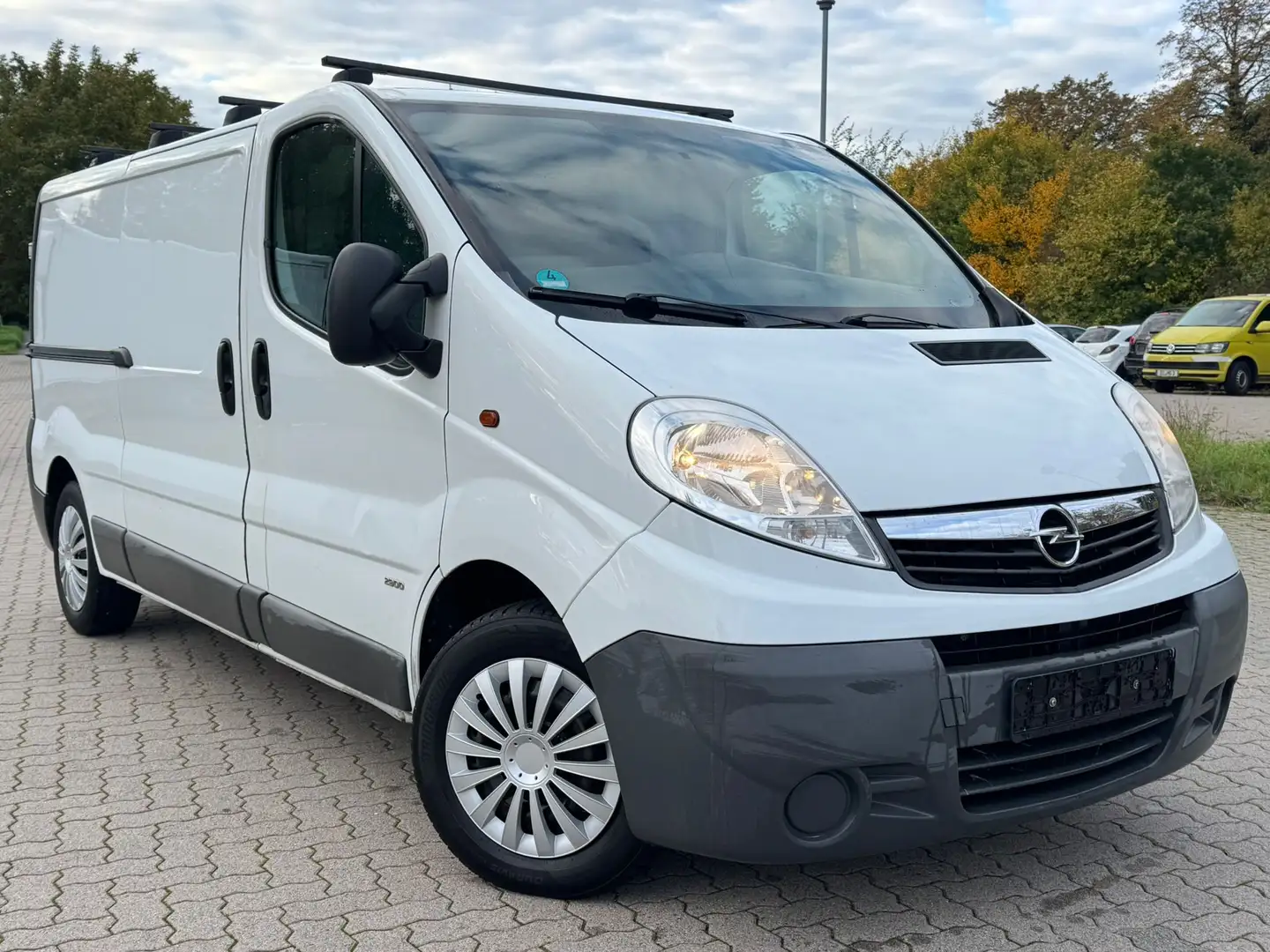 Opel Vivaro Kasten L2H1 2,9t Klima 1.Hand Regalsystem - 2