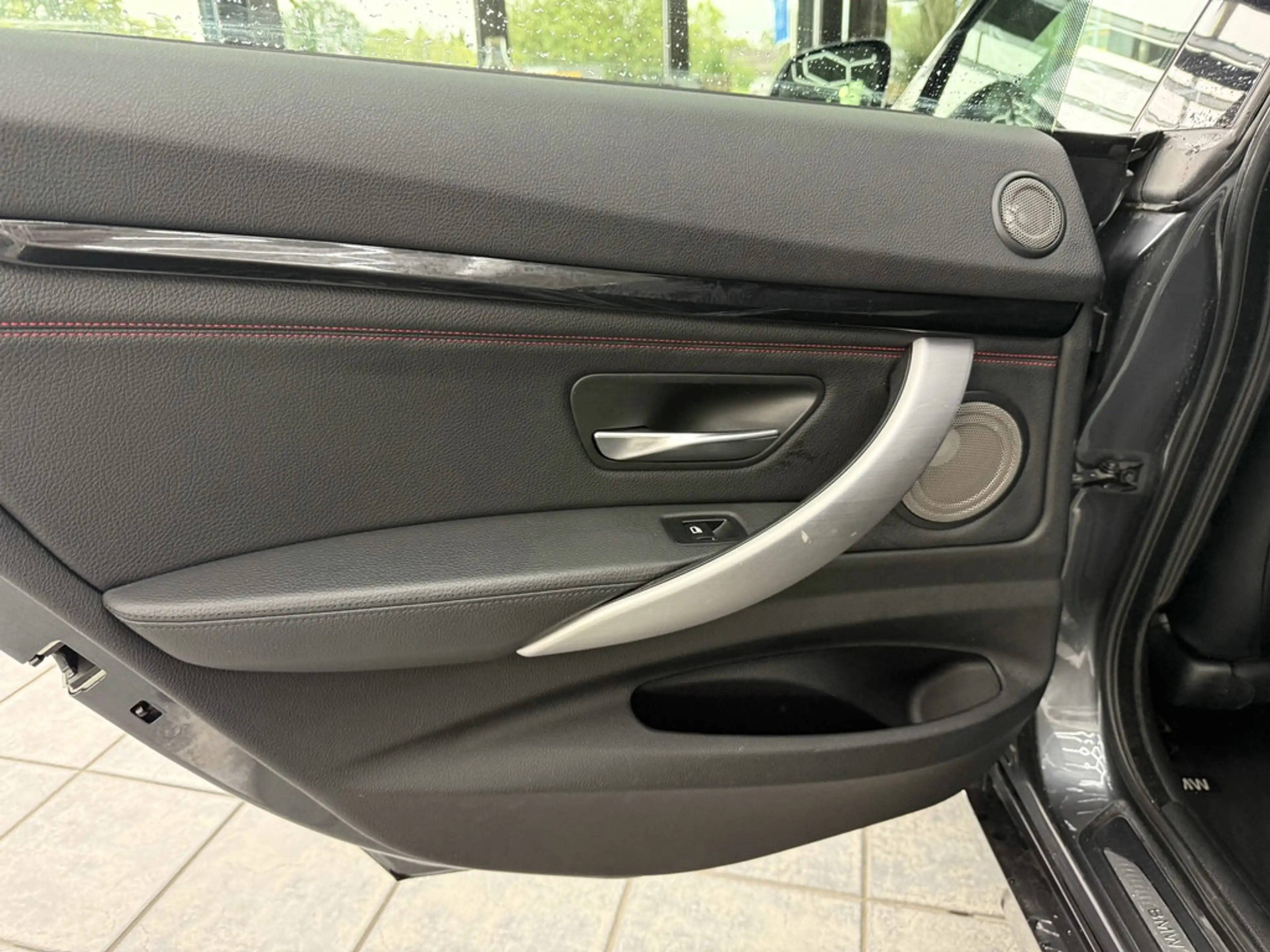 BMW 335 iA xDrive Sport Line, HUD, Pano — photo 15