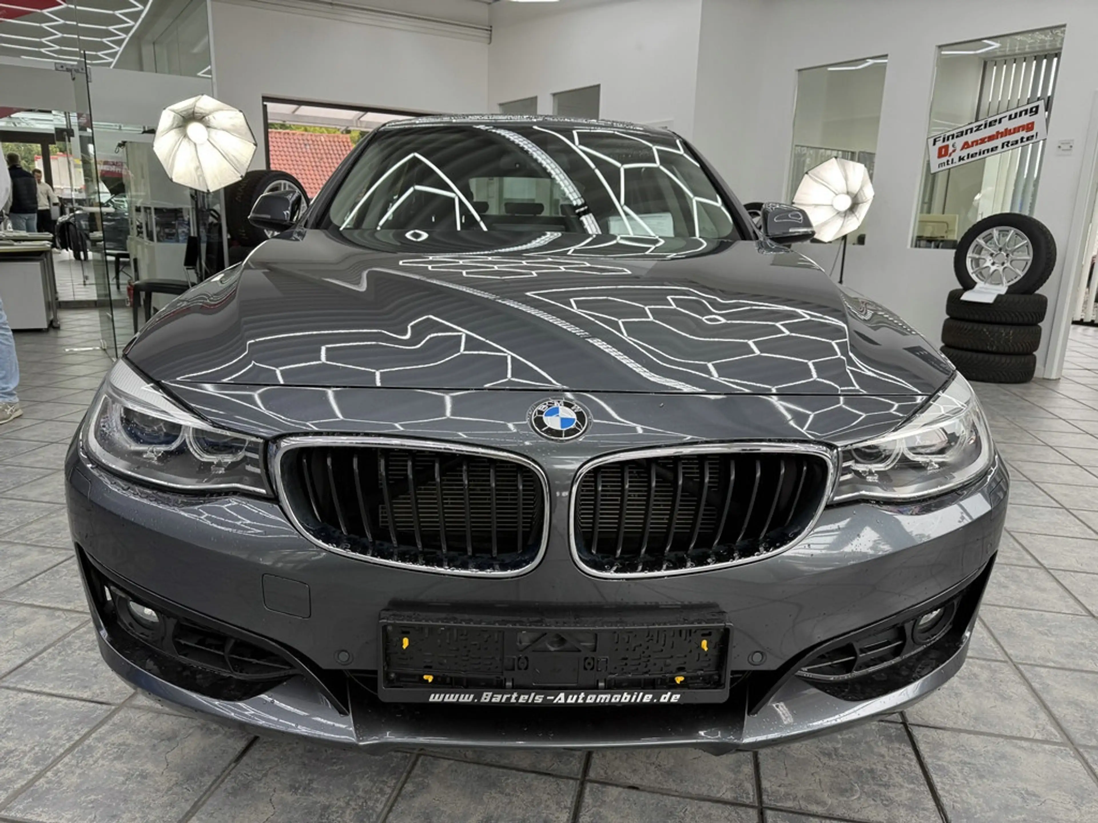 BMW 335 iA xDrive Sport Line, HUD, Pano — photo 6