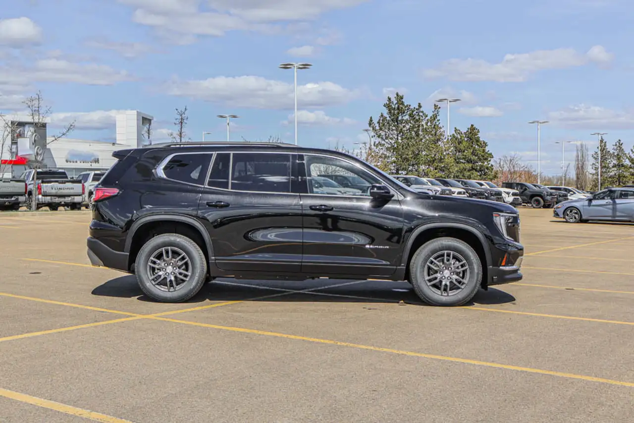 GMC Acadia снимка GMC Acadia
