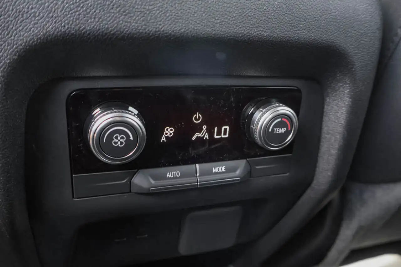 GMC Acadia снимка GMC Acadia