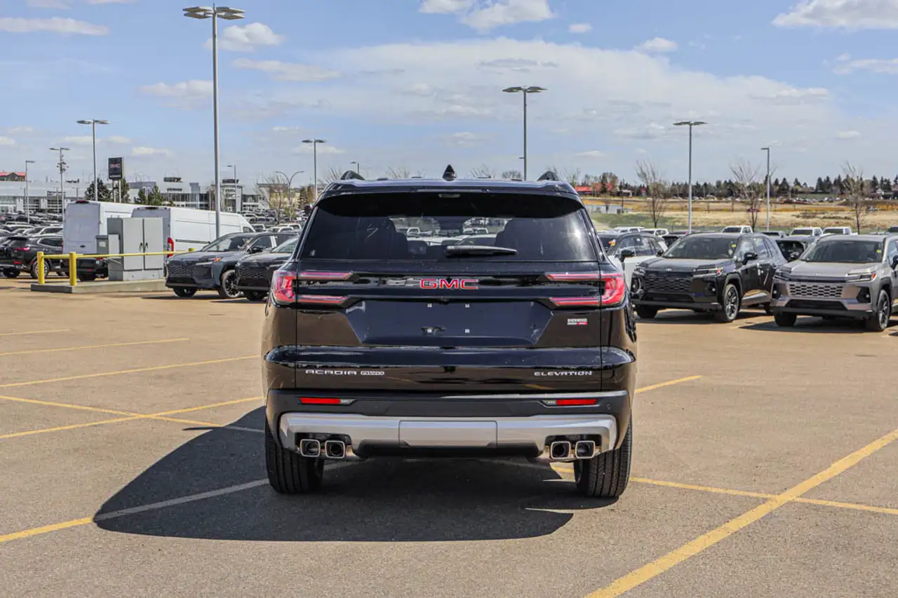 GMC Acadia снимка GMC Acadia