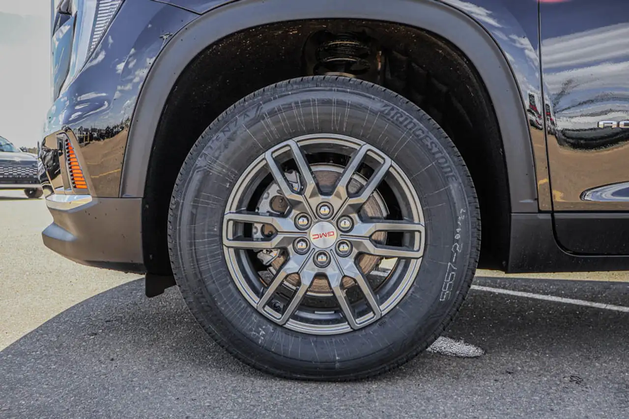 GMC Acadia снимка GMC Acadia